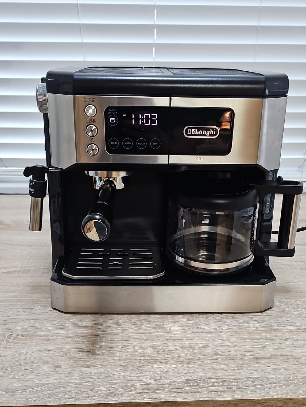 DeLonghi COM532M Espresso and Coffee Maker